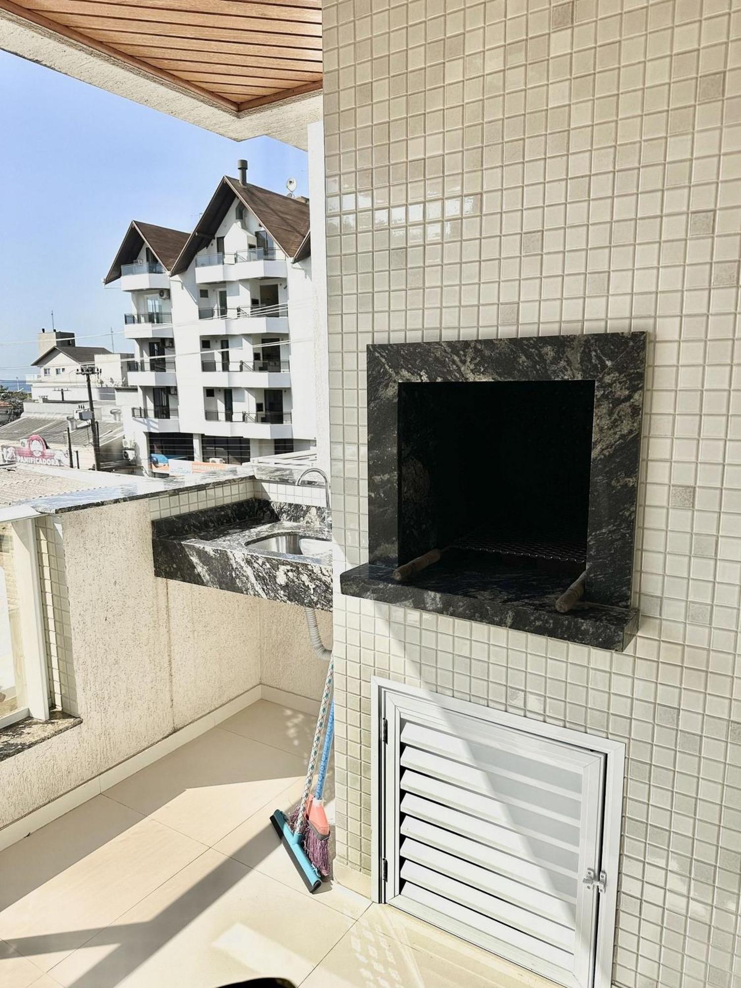 Apartamento Avenida F Бомбиньяс Экстерьер фото