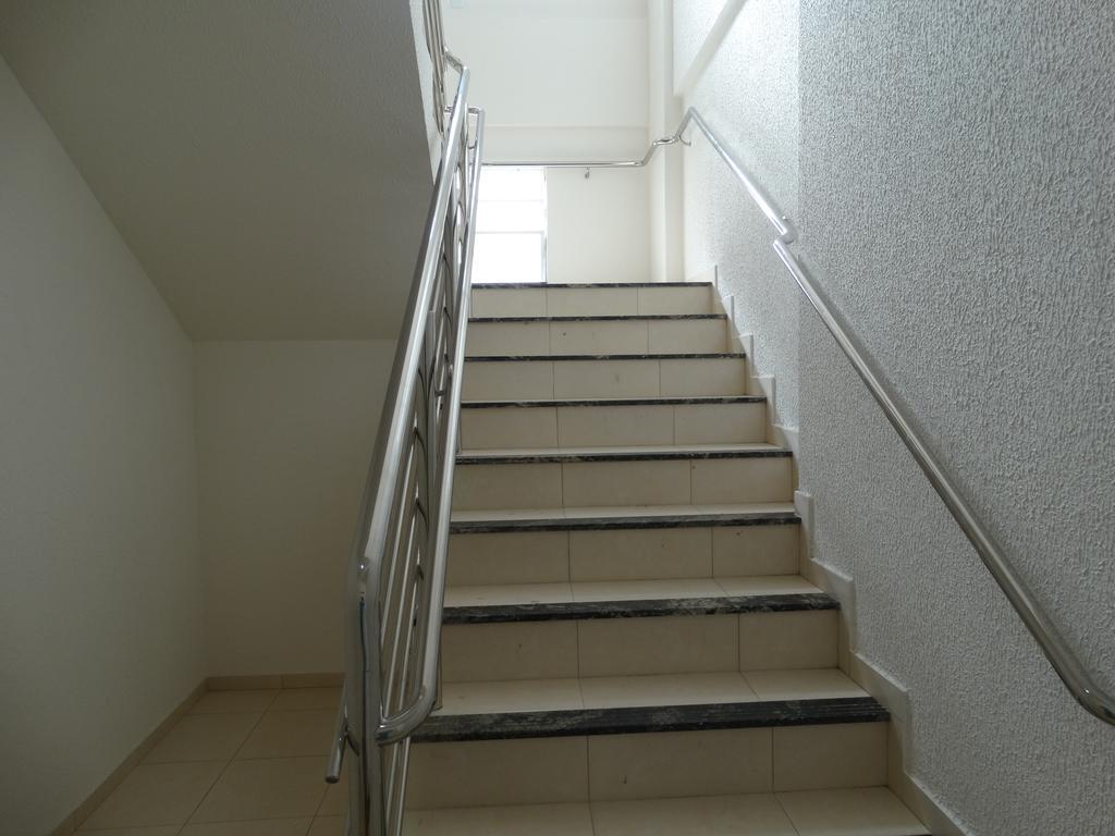 Apartamento Avenida F Бомбиньяс Экстерьер фото